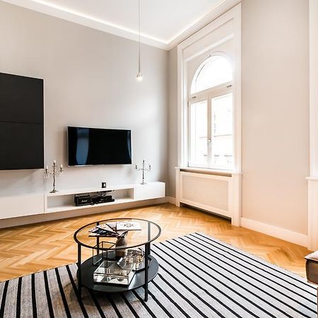 Bpr Opera Lux Treasure Apartamento Budapeste Exterior foto