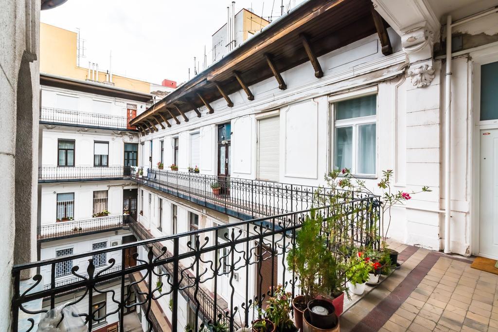Bpr Opera Lux Treasure Apartamento Budapeste Exterior foto