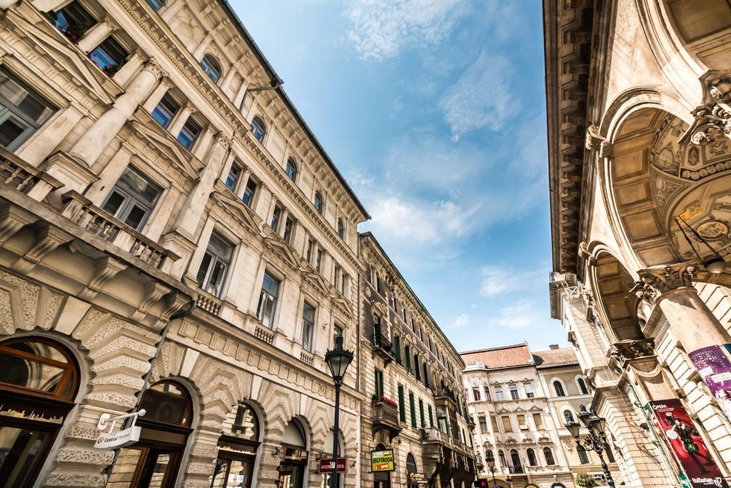 Bpr Opera Lux Treasure Apartamento Budapeste Exterior foto