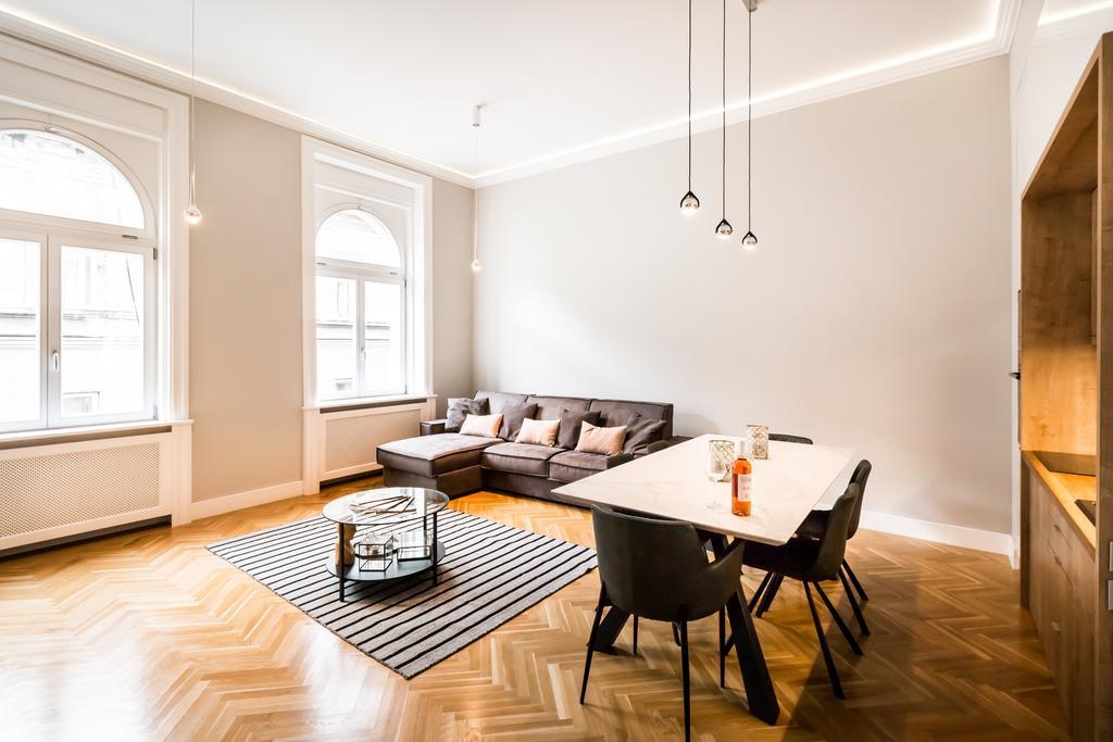 Bpr Opera Lux Treasure Apartamento Budapeste Exterior foto