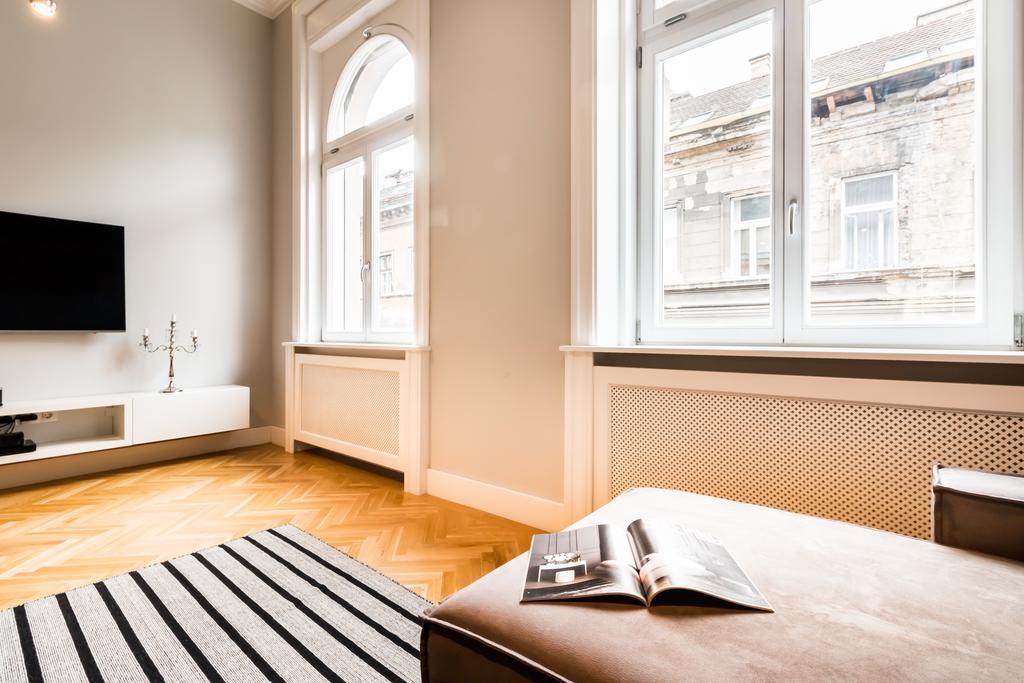 Bpr Opera Lux Treasure Apartamento Budapeste Exterior foto