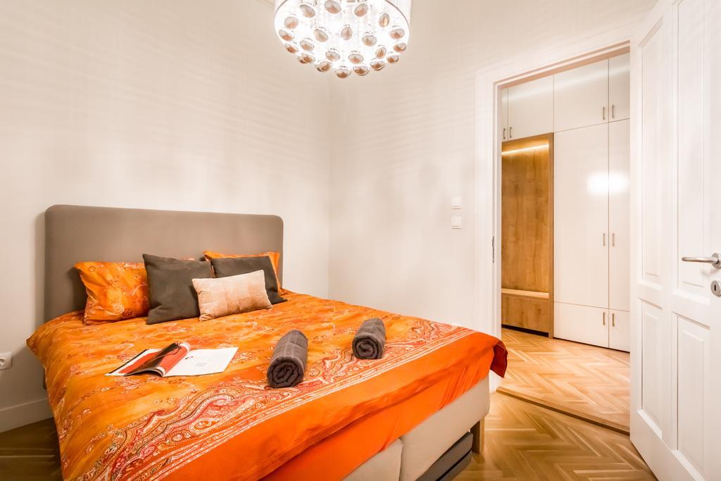 Bpr Opera Lux Treasure Apartamento Budapeste Exterior foto